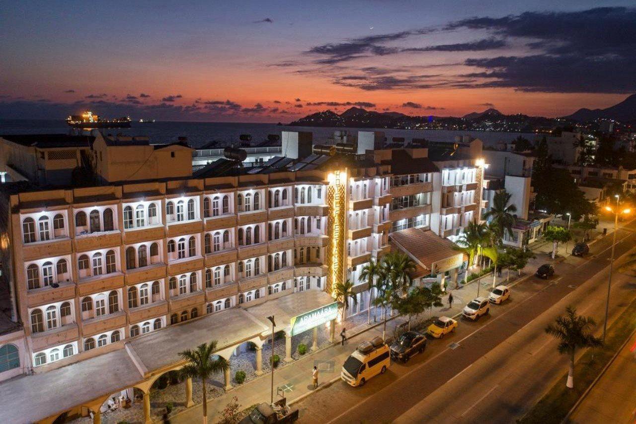 Hotel Fiesta Mexicana 만사니요 외부 사진