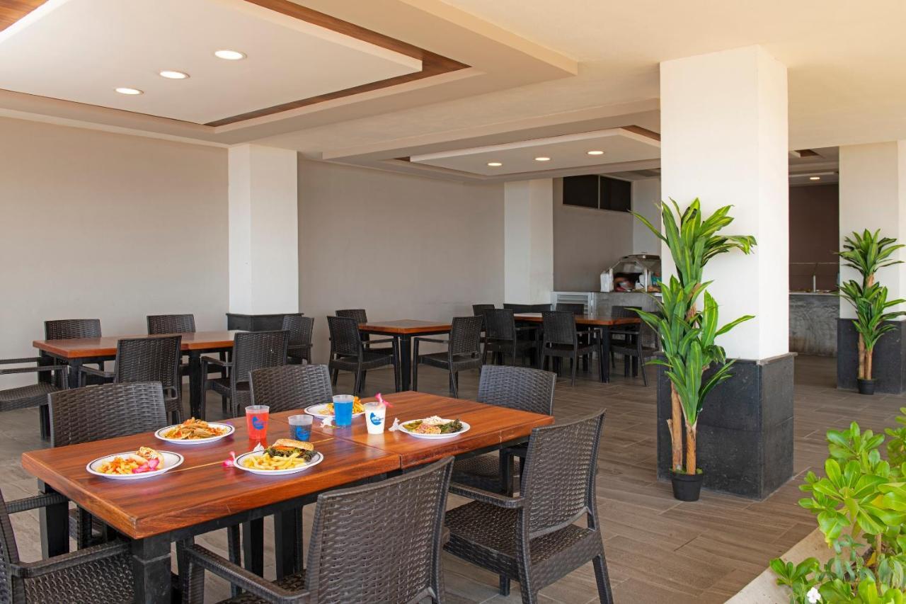 Hotel Fiesta Mexicana 만사니요 외부 사진