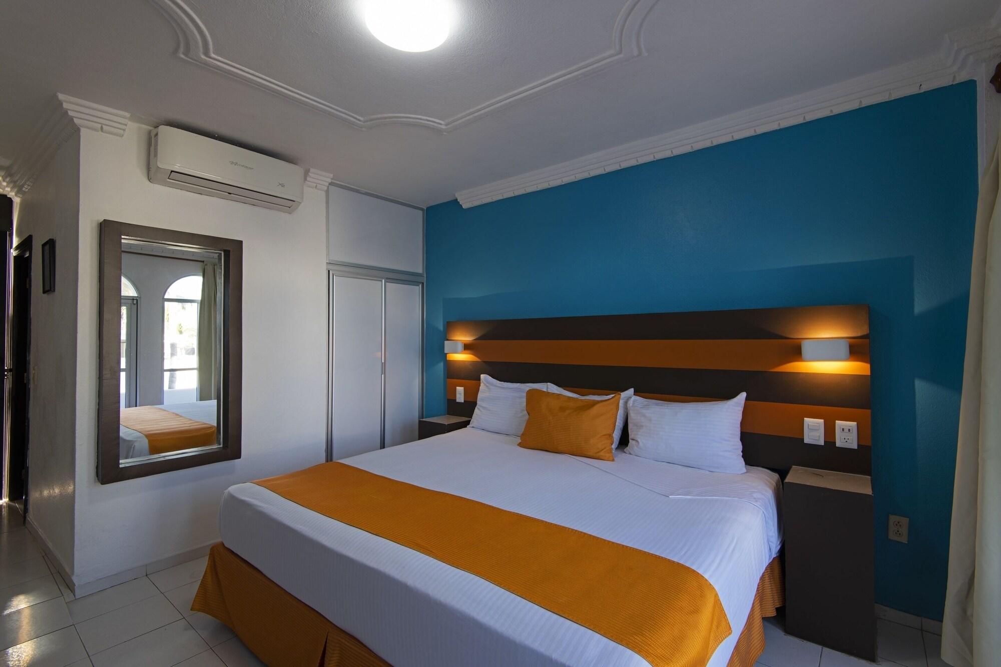 Hotel Fiesta Mexicana 만사니요 외부 사진