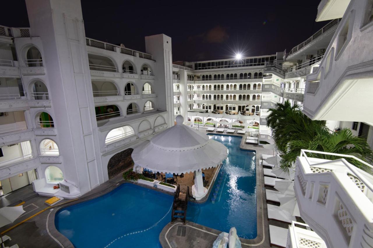 Hotel Fiesta Mexicana 만사니요 외부 사진